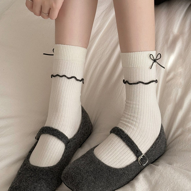 Strawberry Party 여성 러블리 리본 중목양말 스쿨룩 패션 양말 순면양말 3켤레 23-25cm