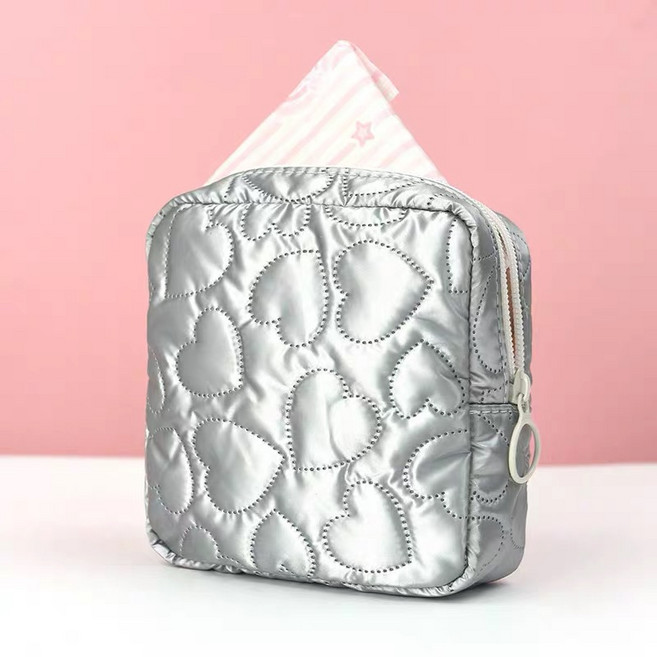 실버 하트 퀼팅 화장품 여행용 파우치