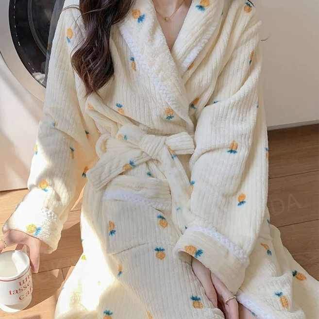 AOKADA 여성 샤워 호텔 목욕 극세사 딸기 가운 잠옷 홈웨어