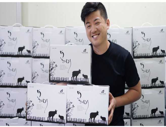 솔미흑염소 엑기스 진액 한마리 100ml 150포 토종흑염소 진액 보양즙 기력충전 어른보양식 부모님추석선물, 5L, 3개, 한약재빠진