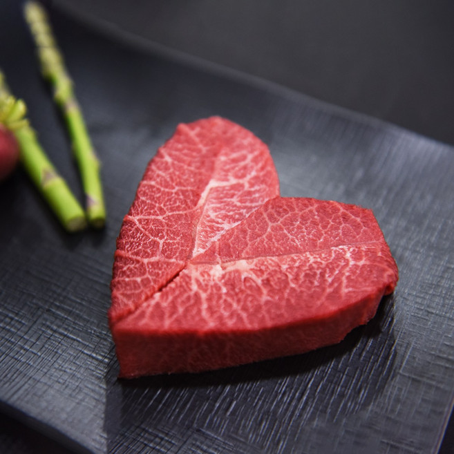 [구미우]1++9등급 한우 하트부채살 구이용(냉장) 최고급 한우 소고기 투뿔 넘버9, 300g 1개, 200g, 1개