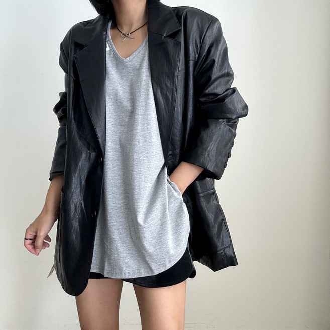 에이치스 레이어드템 어깨패드 미니패치 사이드슬릿 무지 브이넥 오버박시핏 반팔티셔츠