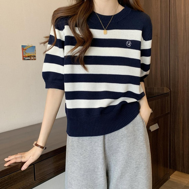 더블유앤케이 여성 빅사이즈 이지티셔츠 반팔 니트 날씬한셔츠 스트라이프 톱 줄무늬이너티