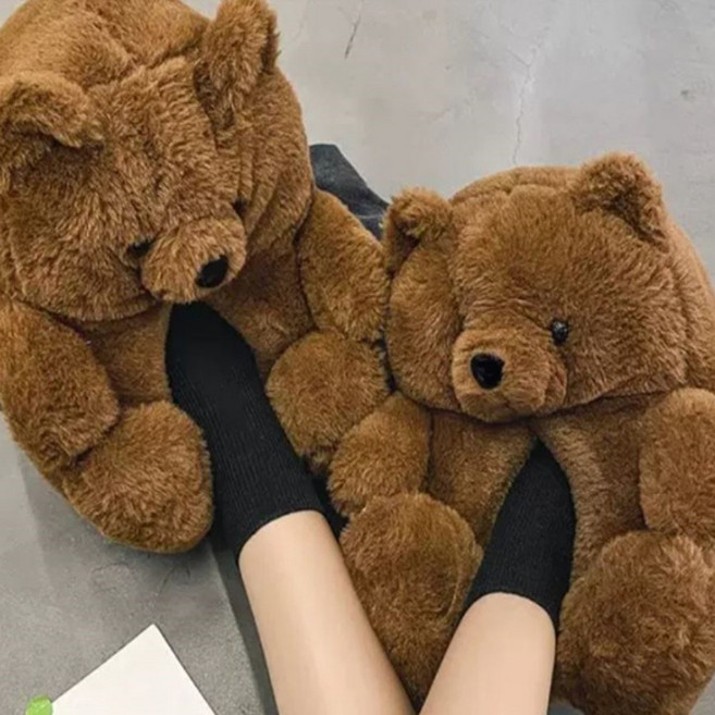 겨울 슬리퍼 귀여운 대왕 곰돌이 털 실내화 [어폼 곰털 사무실 집 룸 홈 학교 회사 실내 캐릭터 여성 거실화 방한 보온 수족냉증 부드러운 따뜻한 포근한]