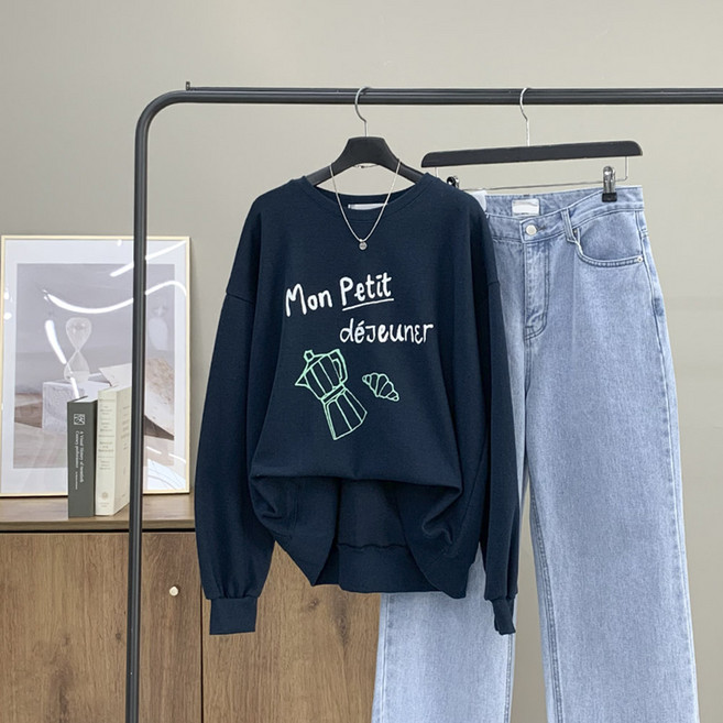 [행복여] 크로와 레터링 패치 포인트 루즈핏 맨투맨 티셔츠