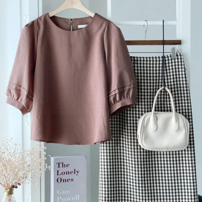 [신상오픈런] 여성 찰랑핏 무지 뒷단추 핀턱 반팔 블라우스