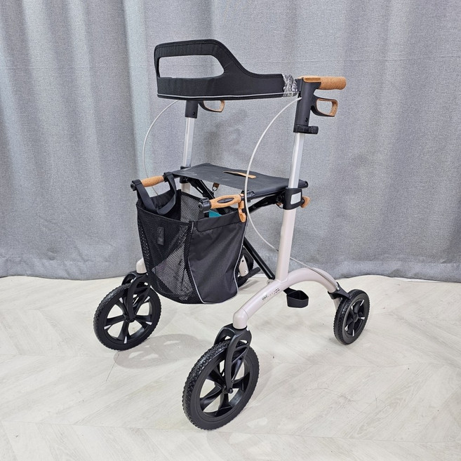 독일 수입 노인보행기 보행보조기 살졸 알루미늄 롤레이터 노인 어르신 환자 장애인 재활용 성인보행기 워커기 어른유모차 실버카 보행보조차 할머니유모차 걸음보조기, 1개