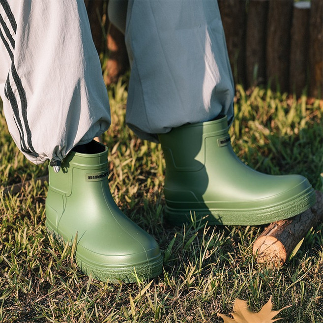 마르도 매우 부드럽고 미끄럼방지 기능이 있으며 가벼운 남녀공용 레인부츠 완충 패드 내장