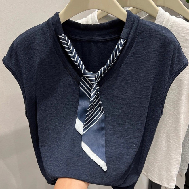 VEZRI 여성 여름 빅사이즈 실크 스카프 장식 V넥 정숄더 반팔 티셔츠 얇은 소재