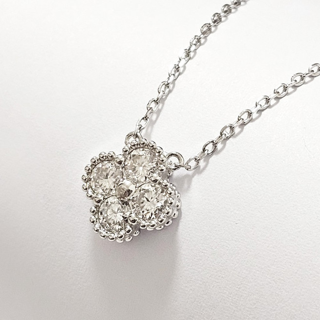 트윙클 모이사나이트 랩다이아 알마 클로버 목걸이 18k Gold filed 모이사나이트 목걸이