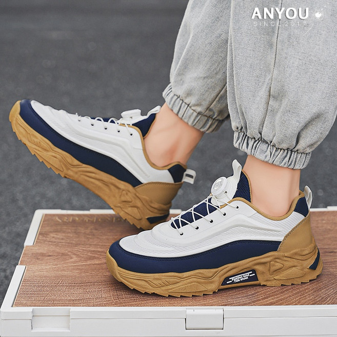 남성 운동 캐주얼 신발 방수 미끄럼방지 로테이션 버클 트렌드 패션 매치성 좋은 보드화