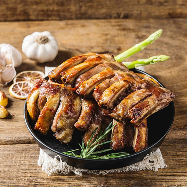 설화공작소 유럽산 원육 프리미엄 쪽갈비 600g 등갈비 캠핑고기 홈파티 폭립 술안주 바베큐 캠핑요리, 1개