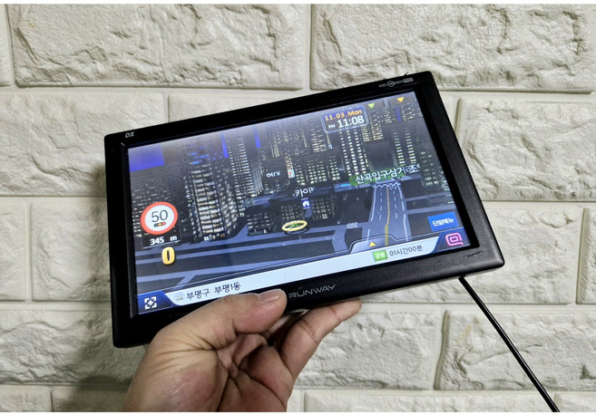 중고 에스오씨 런웨이 DX 지니맵 3D 16GB 8인치 내비게이션