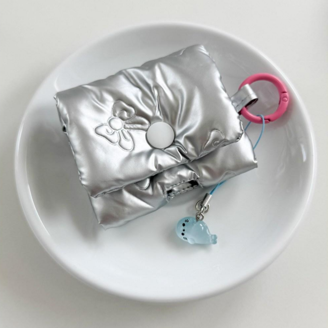 에브리테일 자체제작 리본 퀼팅 에어팟 케이스 파우치 키링, 실버, 1개