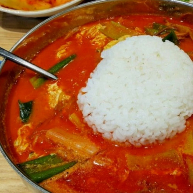 [히트상품]NEW 얼큰한 정통 대파육개장 / 소고기 해장국 칼칼하고 진한육수, 1개, 550g