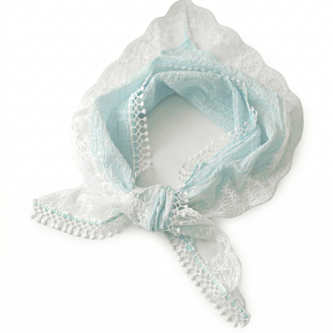 메리앤유 레이스 꽃방울 트리밍 쁘띠 미니 삼각 스카프 간편한 코디