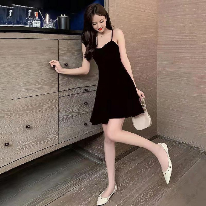 黑色吊帶短裙 顯瘦氣質修身連衣裙