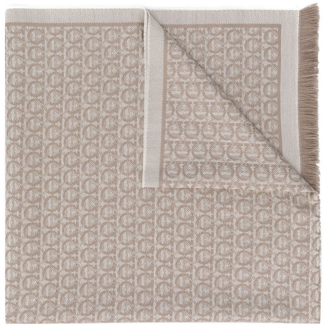 페라가모 간치니 패턴 스카프