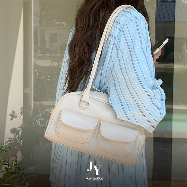 쪼예 Y2K 레트로감성 투포켓 레더 보스턴 숄더백