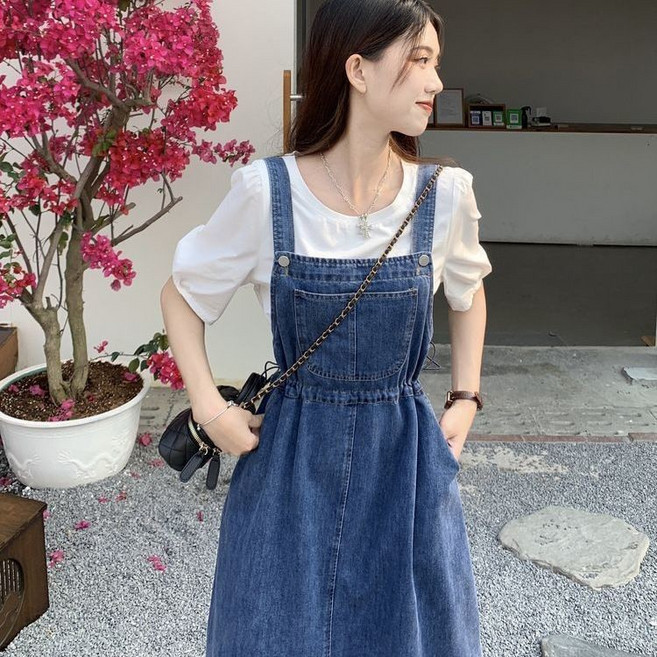 吊帶牛仔裙 洋氣仙女小個子收腰顯瘦吊帶連衣裙 牛仔吊帶裙 牛仔洋裝 牛仔背心裙 牛仔裙, 白色T,M建議50-55公斤