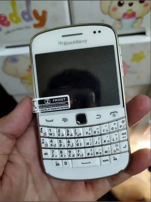 블랙 베리 볼드 터치 9900 오리지널 잠금 해제 핸드폰 8GB RAM 5MP 카메라 영어 또는 아랍어 키보드 포함, 01 simple set, 02 WHITE