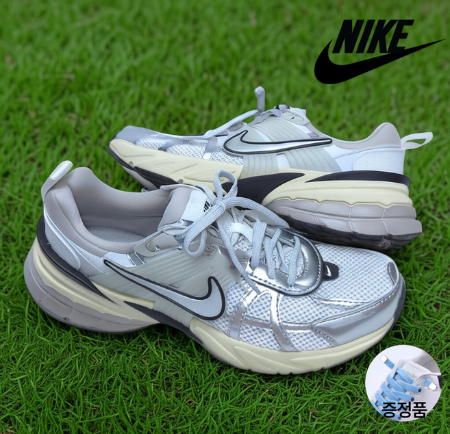 국내정품 나이키 V2K Run 런닝화 남성 운동화 조깅화 커플화 트레이닝화 서밋화이트 +HeroRabbit 신발끈클립증정