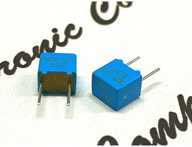 德國 ERO KP1830 3300P 100V 1% 腳距5mm 金屬膜電容器, 1個