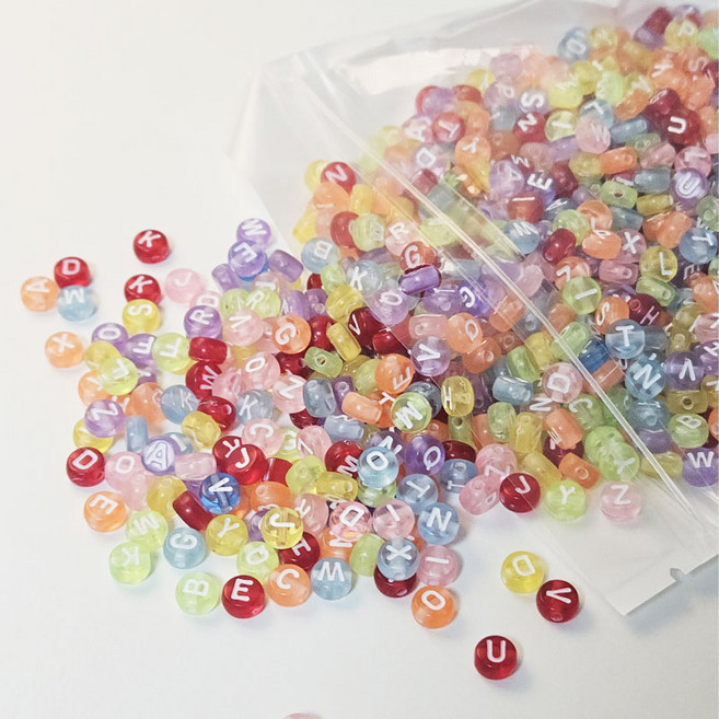 리빙릿 DIY 알파벳 이니셜 비즈 1000개 세트 라운드형 공예재료, 1세트, 반투명화이트