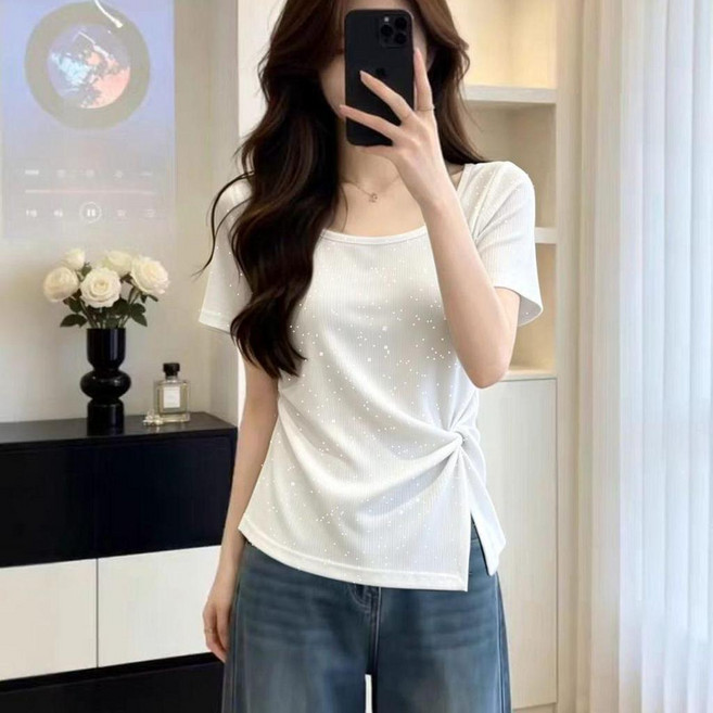 Qurora 滿天星U領短袖女褶皺扭結上衣 顯瘦遮肚不規則設計