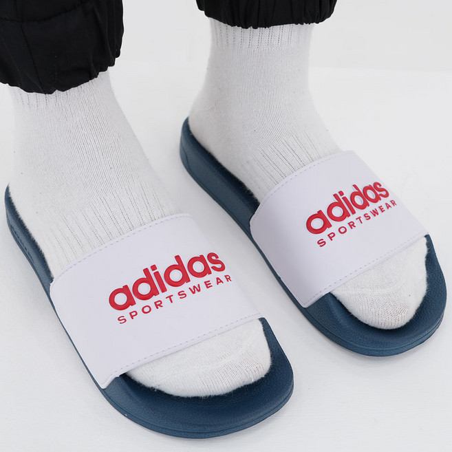 아디다스 슬리퍼 공용 가벼운 슬라이드 물놀이 욕실 쓰레빠 발편한 학생 실내화 사무실 슬리퍼