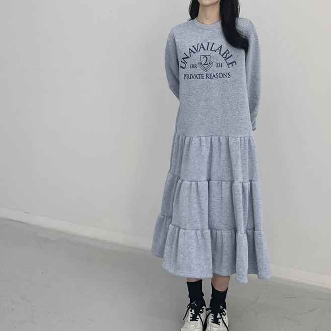 [행복여] 에이블 레터링 셔링 캉캉 루즈핏 기모 롱 원피스