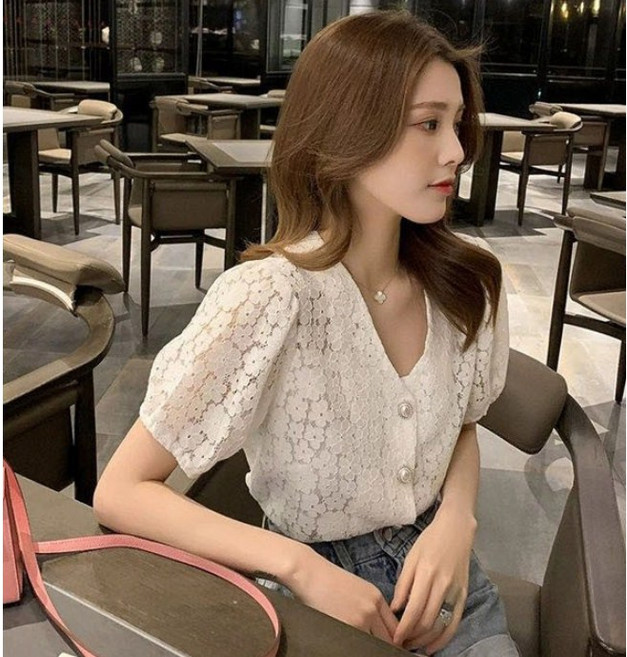 라이블리 시스루 자수 블라우스 V넥 레이스 셔츠블라우스 오버핏 가디건