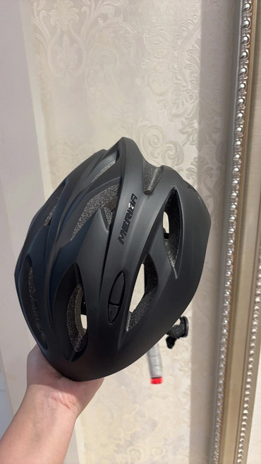 MERIDA 自行車安全帽, 1個