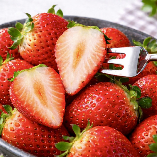 [초고당도] 신품종 과육가득 논산 비타베리 딸기, 1박스, 700g 특과(20-30구)