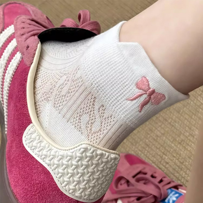 Amnesia cat 리본 자수 여성용 양말 봄여름용 패션 단목양말 무봉제 학생용 메쉬 통기성 흰색 면양말 5족 세트