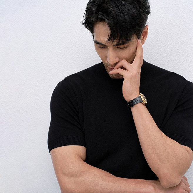 BIKASU 남자 캐주얼 여름 머슬핏 반팔티 슬림핏 소프트 라운드 니트반팔