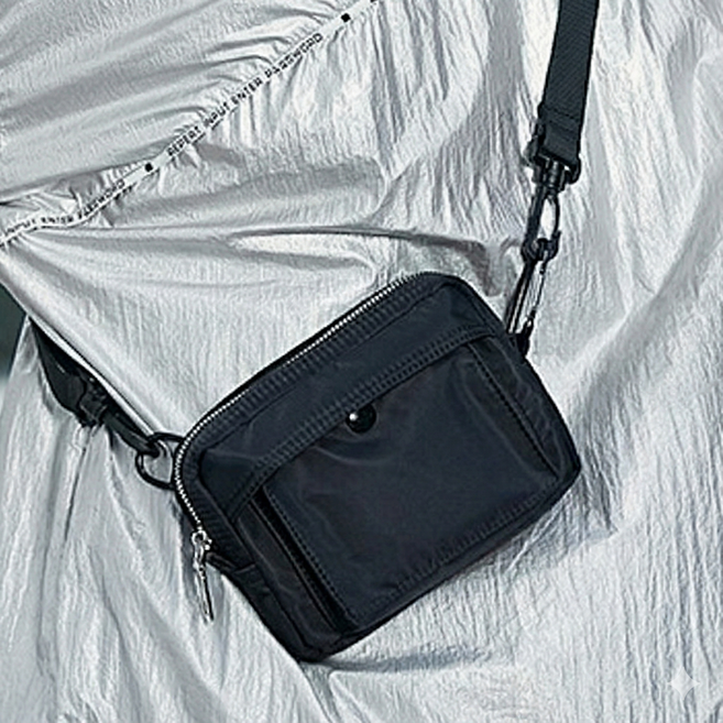 [담솜온] 담에프 크로스백 슬링백 메신저백 힙색 생활방수 여행용 남녀공용 담앤드솜