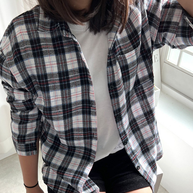 네모엔룩 여성용 캠퍼스체크 루즈핏 레이어드 아우터 피치기모 긴소매 체크 셔츠 남방