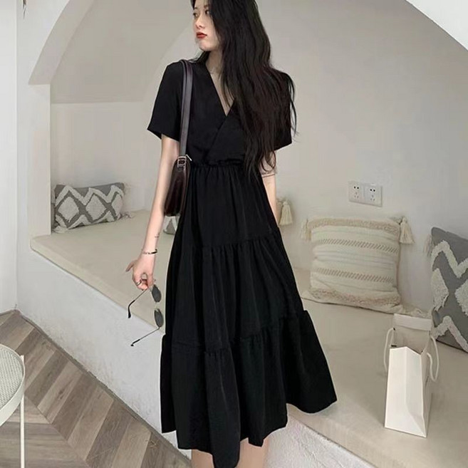 Qurora V領收腰連身裙 韓系連衣裙, 黑色連衣裙【優質版】,M 建議40-50公斤