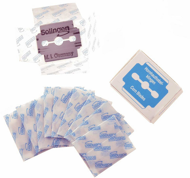 카밀라 솔링겐 옥수수 평면 발 굳은살 제거제 발과 10개의 예비 칼날용 하드 스킨 힐 면도기 라즈 페디큐어 커터 키트 독일산 한 관리를 위한 도구, CS23