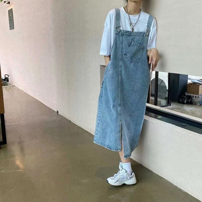 웨일쓰 여성 데님 멜빵 원피스 루즈핏 뱃살커버 트임 봄 여름 캐주얼 데일리룩 체형커버