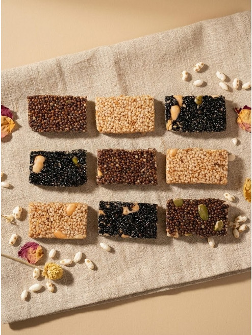 3가지 색상의 조화 들깨 참깨 흑임자 강정, 600g, 1개