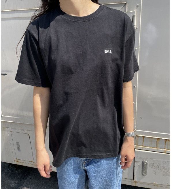 (백화점매장판) 예일 16수 코마사 스몰 아치 반팔 티셔츠 블랙 화이트