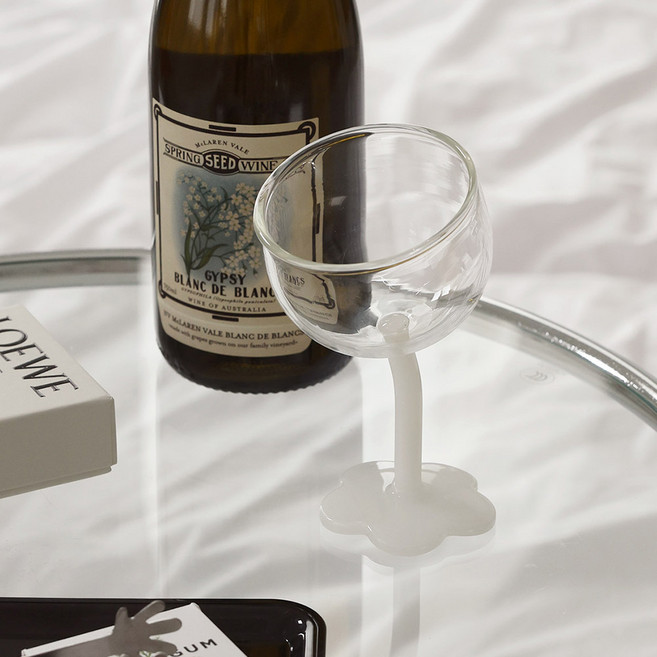 이이공브이샵 블랙 화이트 데이지 플라워 스탠드 와인잔 160ml 기울어진 와인 샴페인잔, 1개