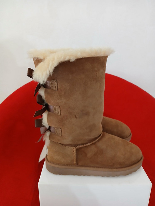 [중*고] UGG 어그 리본 미들부츠 220 (NB11359)