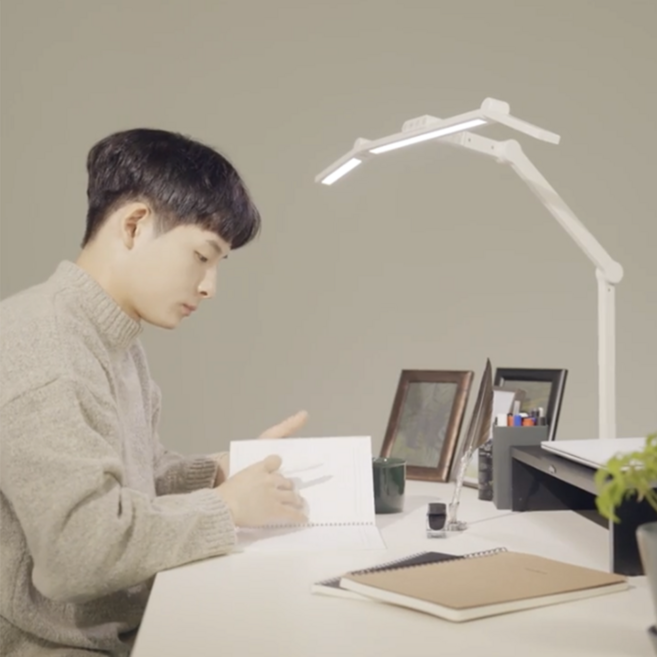 룩스베러 STDL01 스탠드 삼성 시력보호 와이드 책상스탠드, 베이스타입, 리모컨 미포함, 화이트