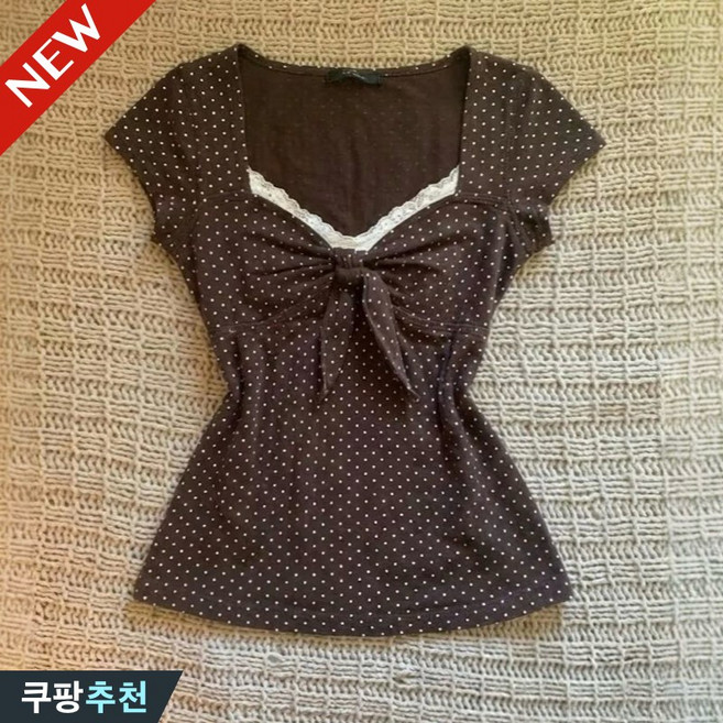 (완전 추천) 날씬해보이는 여성 도트 무늬 레이스티 허리조임 반팔 티셔츠 여름 편한 디자인 스위트 리본 포인트 슬림핏 상의 브이넥 패치워크 귀여운 청순 학생복 이쁜 패션 쫀쫀 티