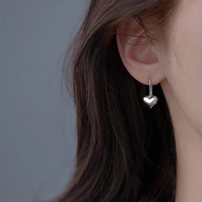 티큐 유니크 볼드 s925 통통 하트 드롭 후크 귀걸이 A2099