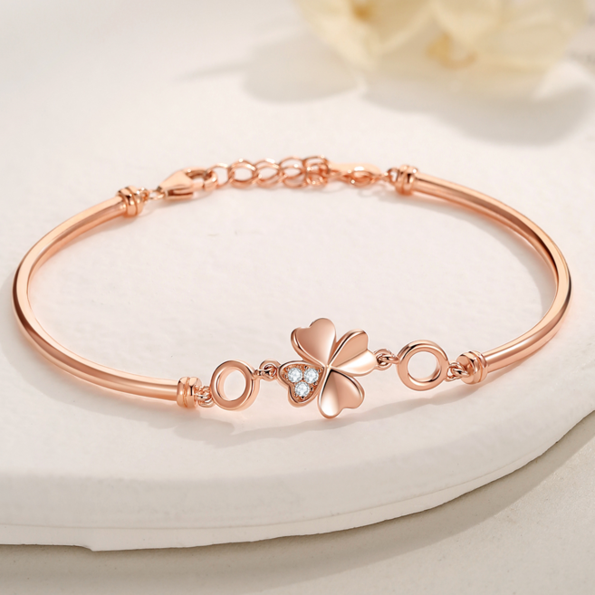 여성 18k 로즈골드 네잎클로버 럭키 팔찌 고급 생일 우정 선물 추천