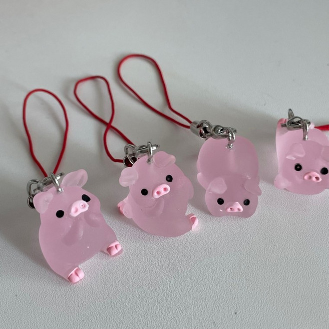 어린이집 단체 고급 키링 야광 돼지 꿀꿀이 폰줄 핸드폰 줄 가방 꾸미기 열쇠 고리 동물 소품 샵 플리마켓 학교 학원 행사 기념품, 상세페이지 참조, 1개